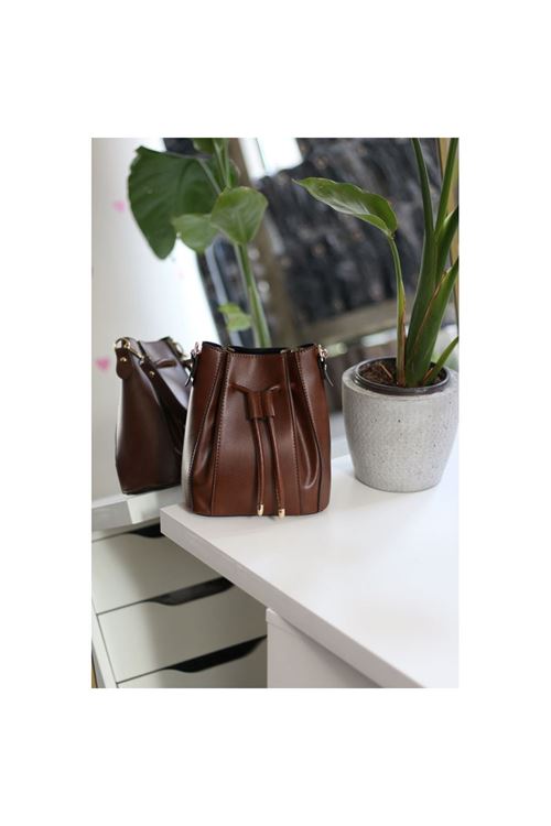 Kadın Taba Ağzı Büzgü Detaylı Askılı El Omuz Çantası