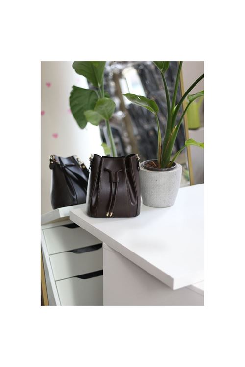 Kadın Acı Kahve Ağzı Büzgü Detaylı Askılı El Omuz Çantası