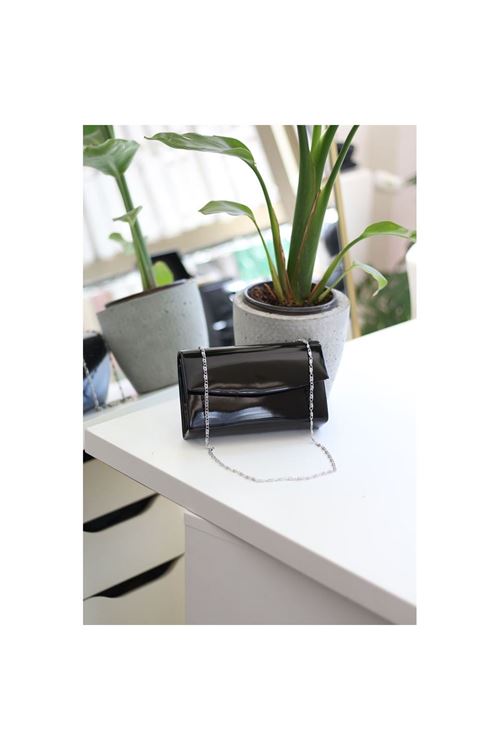 Kadın Rugan Siyah Mini Kutu Omuz Çantası