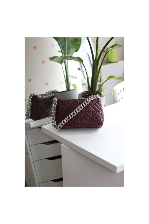 Kadın Bordo Kapitone Desenli Silver Zincir Aksesuar Detaylı Omuz Çantası