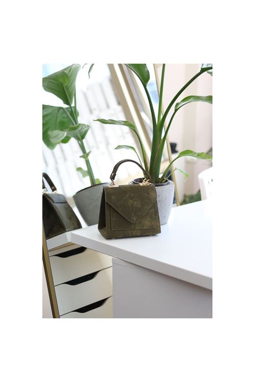 Kadın Haki Eskitme Doku Kapak Detaylı Askılı Omuz Çantası