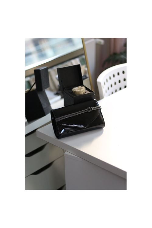 Kadın Siyah Rugan Taş Şerit Detaylı Abiye el Omuz Çantası