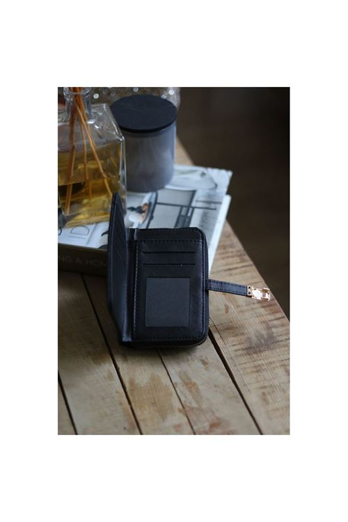 Kadın Siyah Dokulu Kartlık Detaylı Küçük Boy Cüzdan