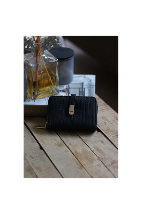 Kadın Siyah Dokulu Kartlık Detaylı Küçük Boy Cüzdan