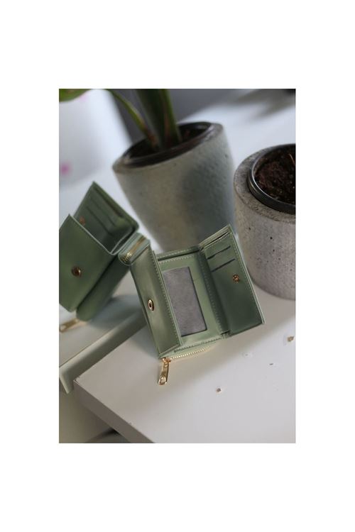 Mint Yeşili Fermuar ve Kartlık Detaylı Mini Cüzdan