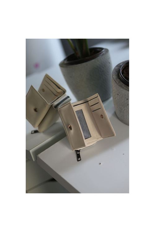 Krem Fermuar ve Kartlık Detaylı Mini Cüzdan