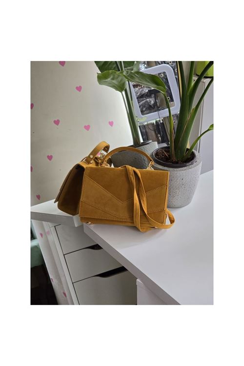 Kadın Hardal Sarısı Süet Zarf Tutma Saplı Omuz Çantası
