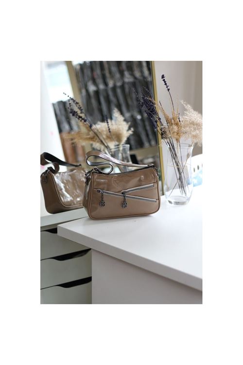 Kadın Vizon Rugan Çapraz Fermuarlı Omuz Çantası