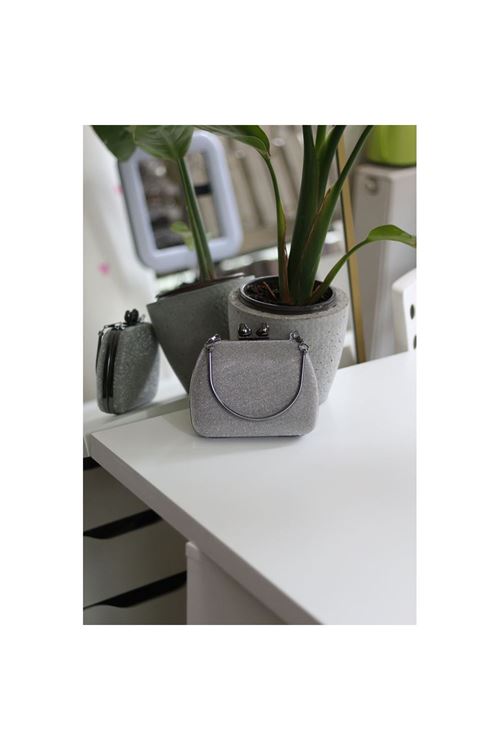 Kadın Platin Simli Metal Tutma Kulplu Kalp Klips Abiye El Çantası