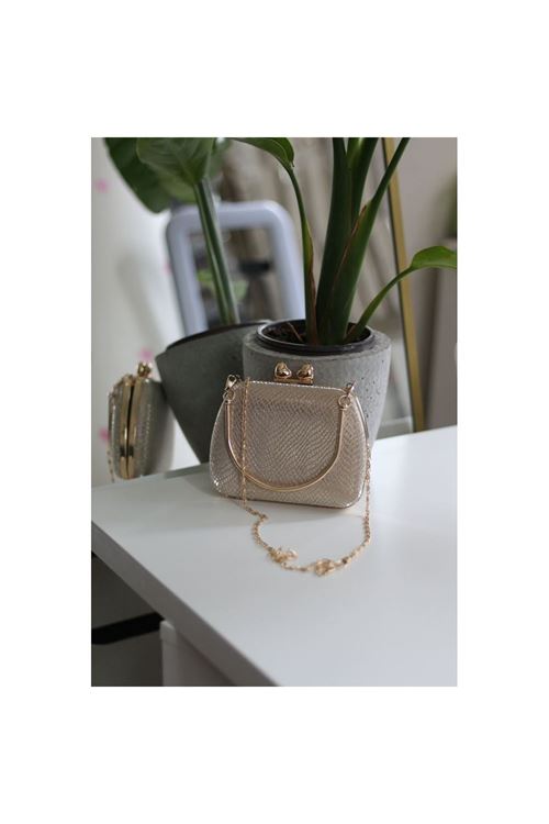 Kadın Gold Desenli Metal Tutma Kulplu Kalp Klips Abiye El Çantası