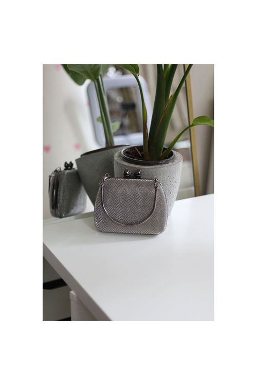 Kadın Platin Desenli Metal Tutma Kulplu Kalp Klips Abiye El Çantası