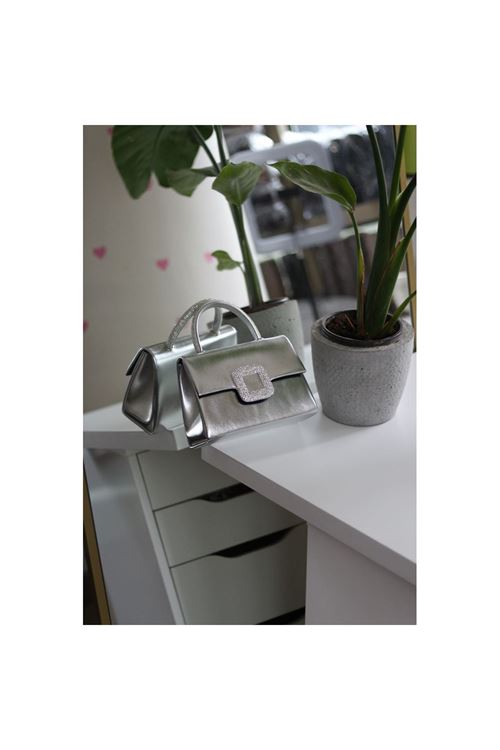 Silver Kare Taş Toka Detaylı Tutmalı Abiye El Omuz Çantası