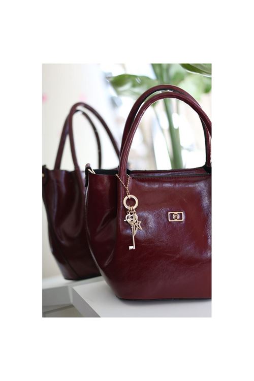 Bordo Parlak Deri Gold Aksesuar Maskotlu Omuz Çantası