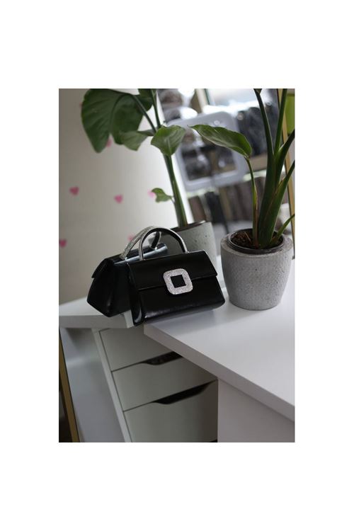 Siyah Kare Taş Toka Detaylı Tutmalı Abiye El Omuz Çantası