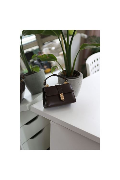 Kadın Mat Acı Kahve Süet Gold Aksesuar Fermuar Detaylı Omuz Çantası