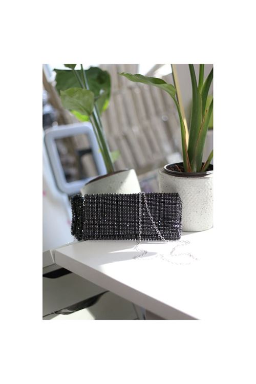 Kadın Siyah Taş Dokuma Kapak Detaylı  Slim El Çantası