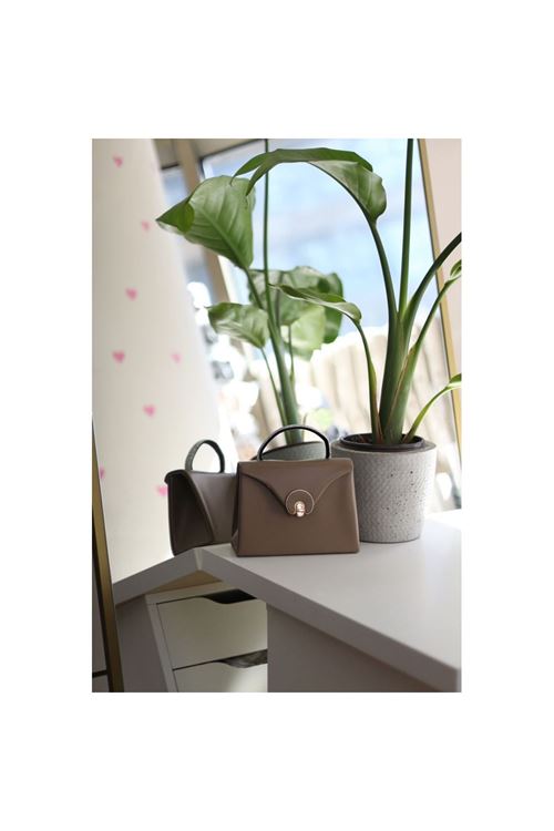 Vizon Mat Oval Gold Aksesuarlı Taşlı Tutma Kulplu Abiye El Çantası