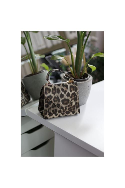 Kadın Leopar Desenli Kapak Detaylı Askılı Omuz Çantası