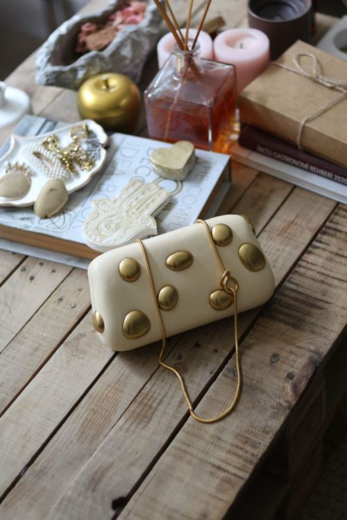 Butter yellow Metal Aplikeli Zincirli Clutch Çanta
